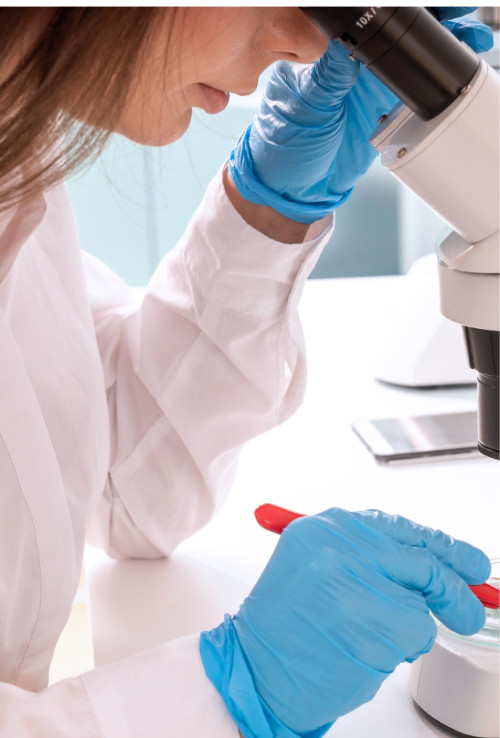 laboratory technician microscope
